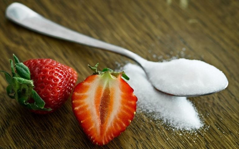 Sugar_in_a_teaspoon