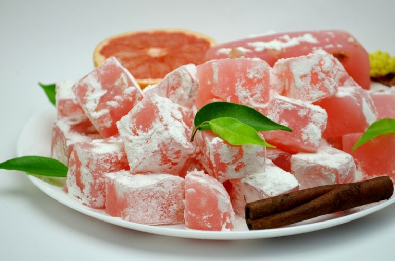 Homemade_grapefruit_turkish_delight_with_peanuts