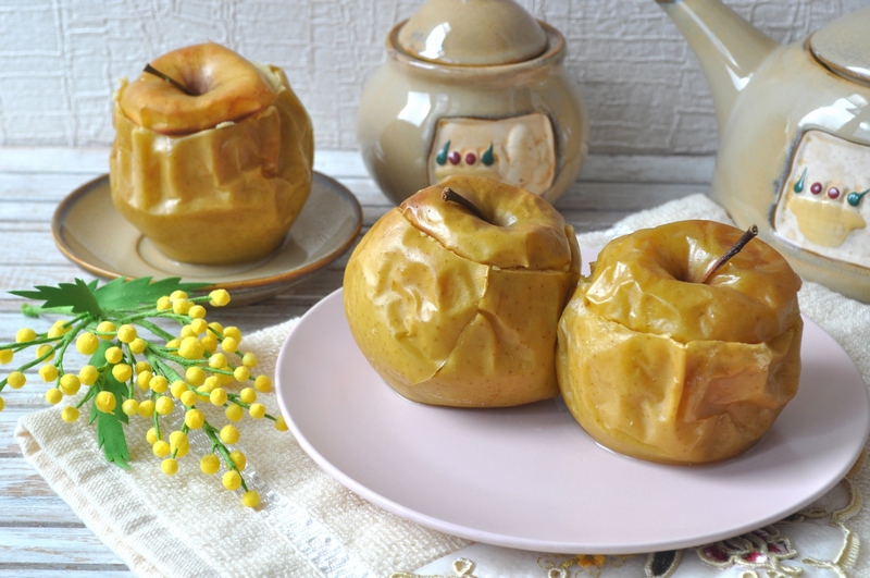Oven_baked_apples_with_cottage_cheese Oven_baked_apples_with_cottage_cheese