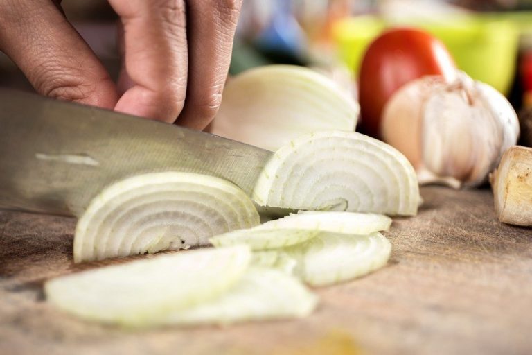How_much_sliced_onion_is_in_a_cup