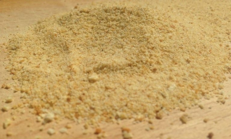 How_many_grams_of_breadcrumbs_are_in_a_cup