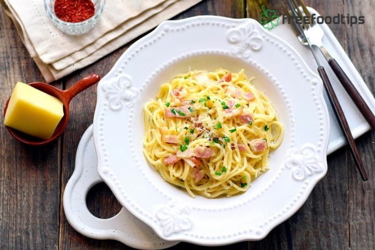 Easy Spaghetti Carbonara with Cream Recipe