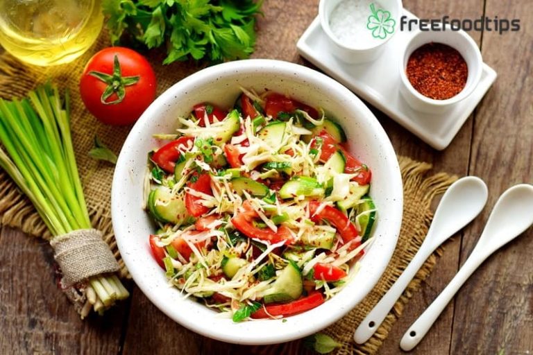 Cabbage slaw with cucumber and tomato
