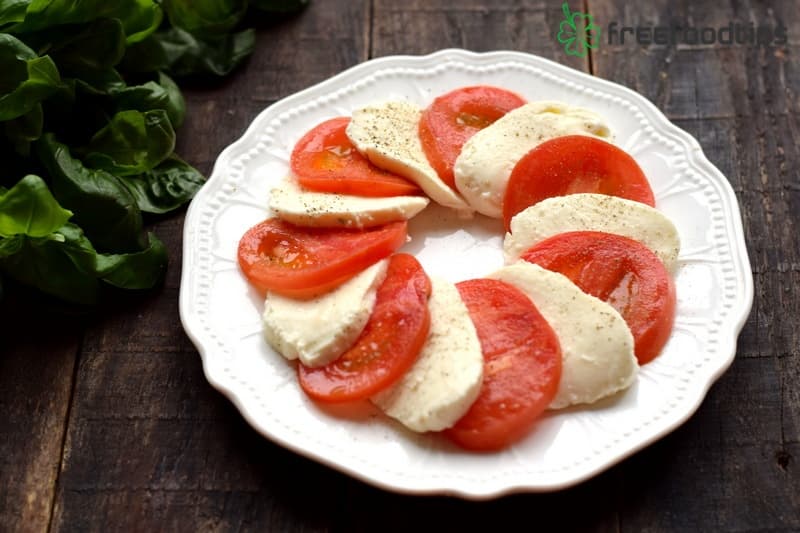 Step_3 How to make Caprese salad Step_3 How to make Caprese salad