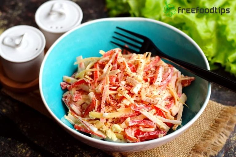Imitation Crab Salad Recipe with Bell Pepper Tomatoes and Cheese