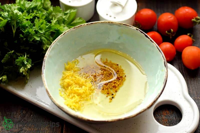 Combine all the ingredients for the dressing