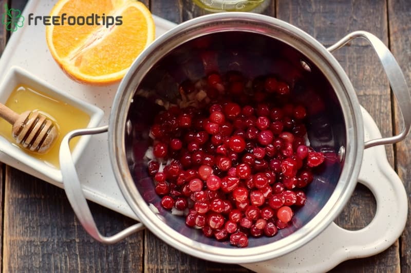 Add rinsed cranberries